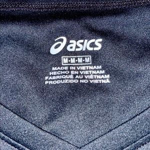 Medium women’s ASICS blouse